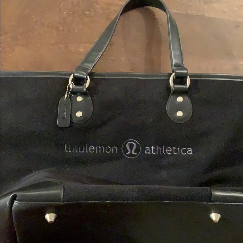 Lululemon gym bag - excellent condition